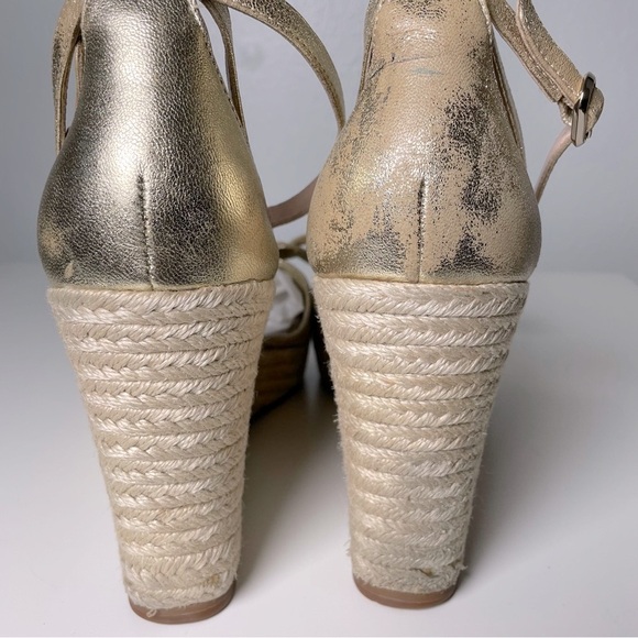 Kate Spade New York Metallic Gold Wedge Sandals with Bow – Size 11B - Picture 10 of 13